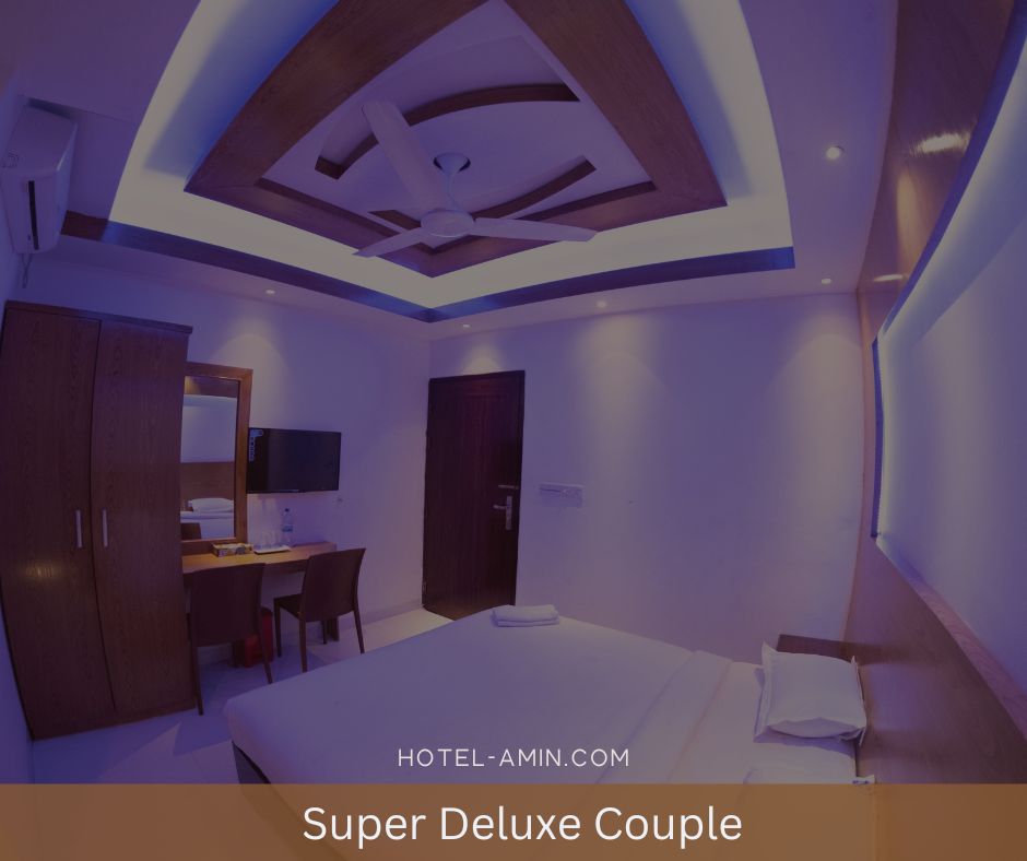 Super-deluxe-couple-02